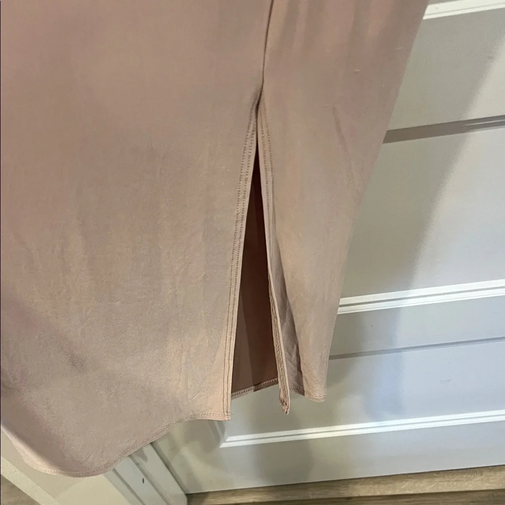 Elegant Sleeveless Taupe Dress - Picture 3 of 7